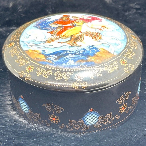 Russian Porcelain Music Box 1990 "The Princess & Elisha" Plate 1988 Numbered - Picture 9 of 16
